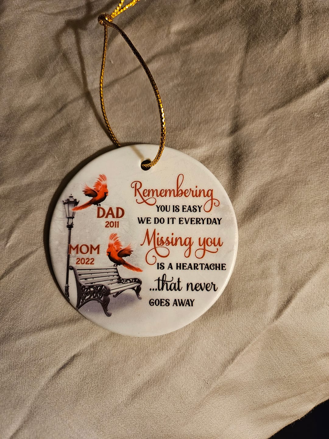 Customer photo review of Cardinals Winter Memorial Personalized Circle Ornament