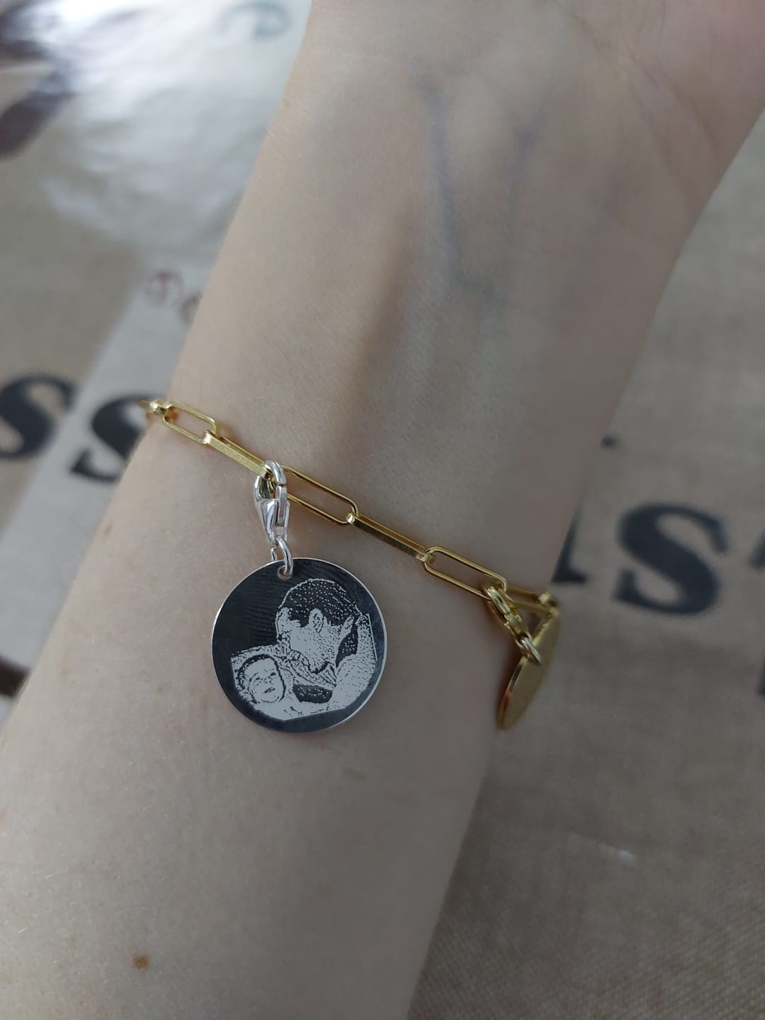 Customer photo review of KETTENANHÄNGER DENISE SILBER 18MM MIT KARABINER / FOTOGRAVUR