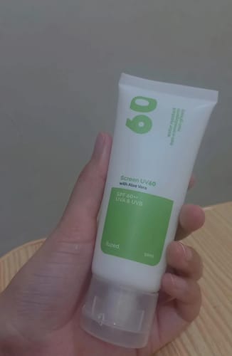 Customer photo review of Screen UV60 with Aloe Vera