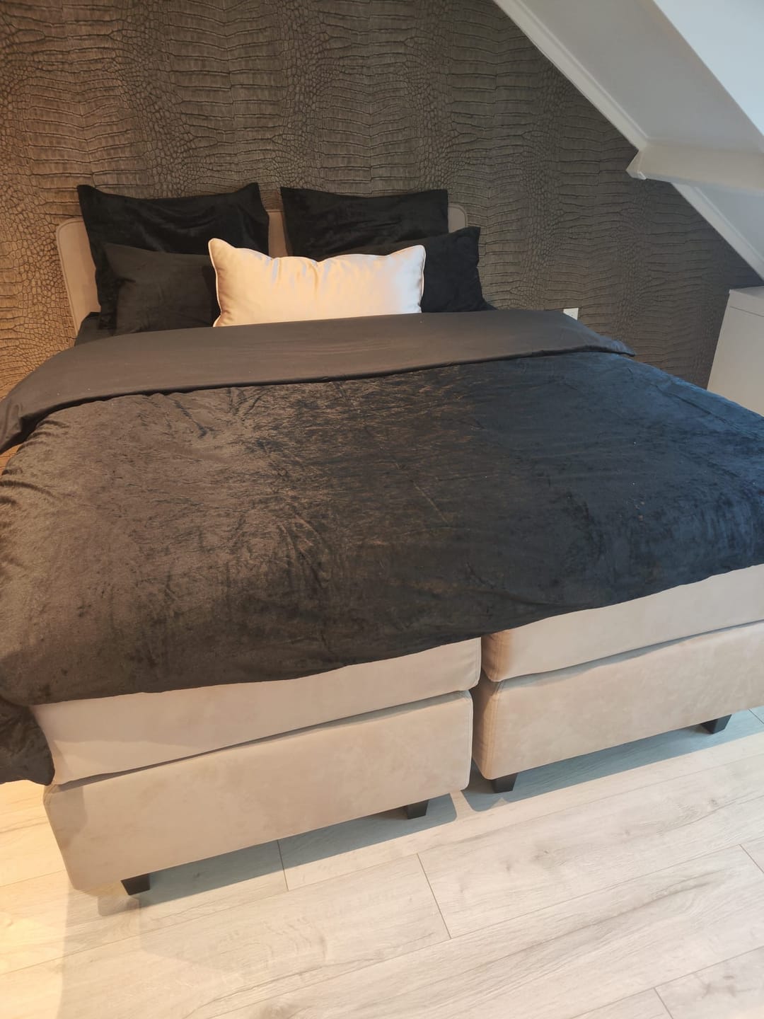 Customer photo review of Matras Hoeslaken - Velvet Obsidian Black