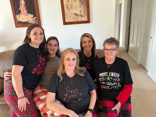 Customer photo review of V Shiny Necklace