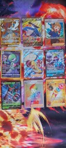 Customer photo review of Coffret Ultra Premium CHARIZARD – 2022 - Anglais