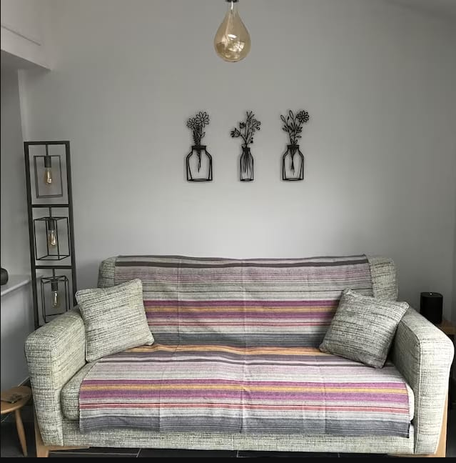 Customer photo review of Spring Flowers Metal Duvar Tablosu