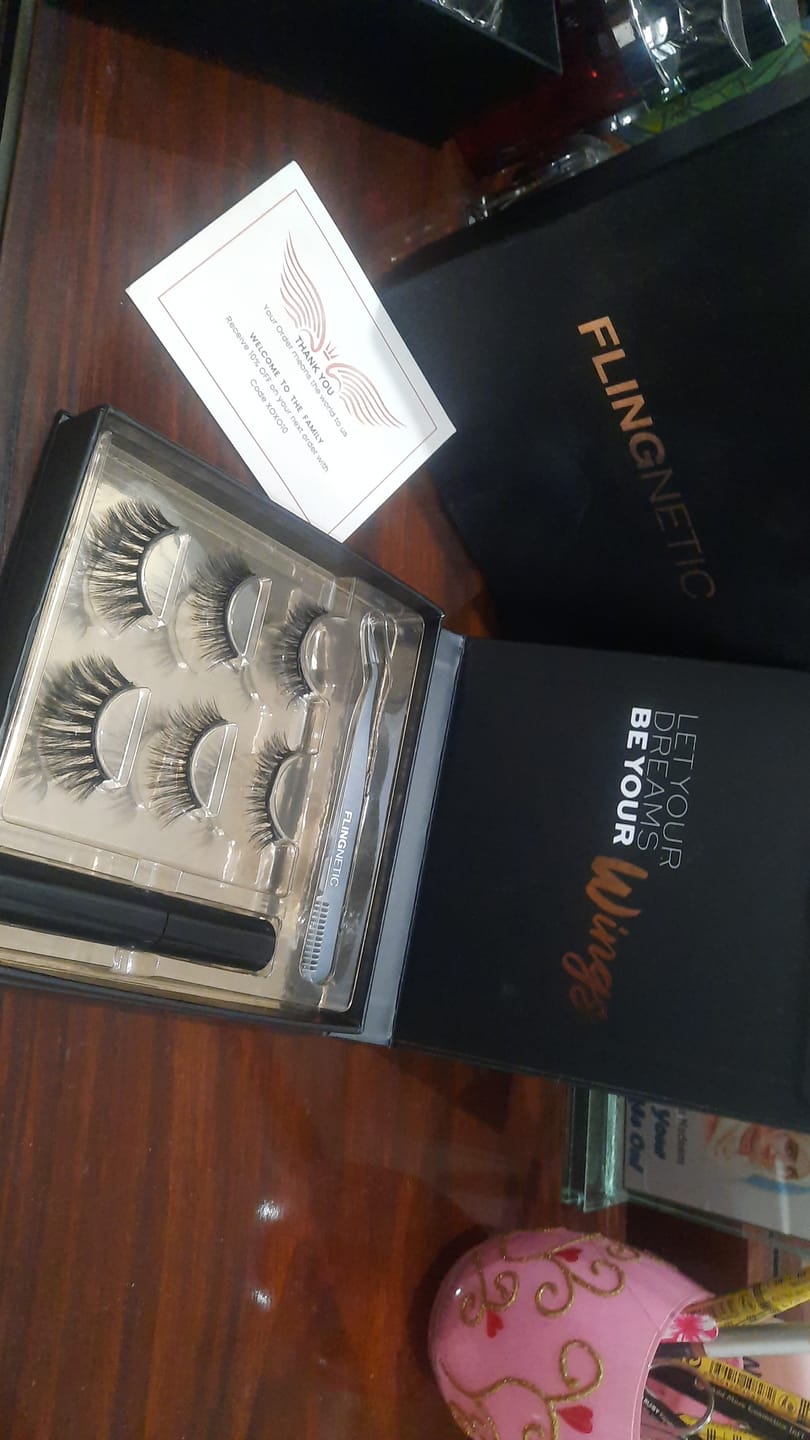 Customer photo review of FLINGNETIC MAGNETIC EYE LINER & LASHES KIT (12 Magnets - NEW EDITION)