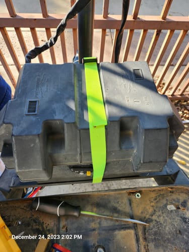 Customer photo review of Power Queen 12V 100Ah Mini Deep Cycle Lithium Battery
