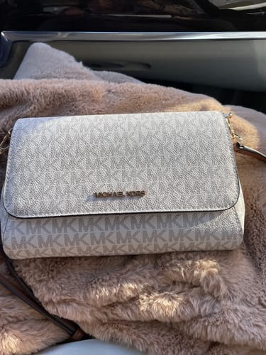 Customer photo review of Medium Logo Convertible Crossbody Bag (VANILLA) - Disponível