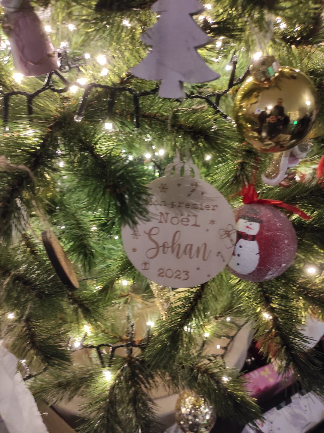 Customer photo review of Boule de Noël Personnalisée - Mon Premier Noël