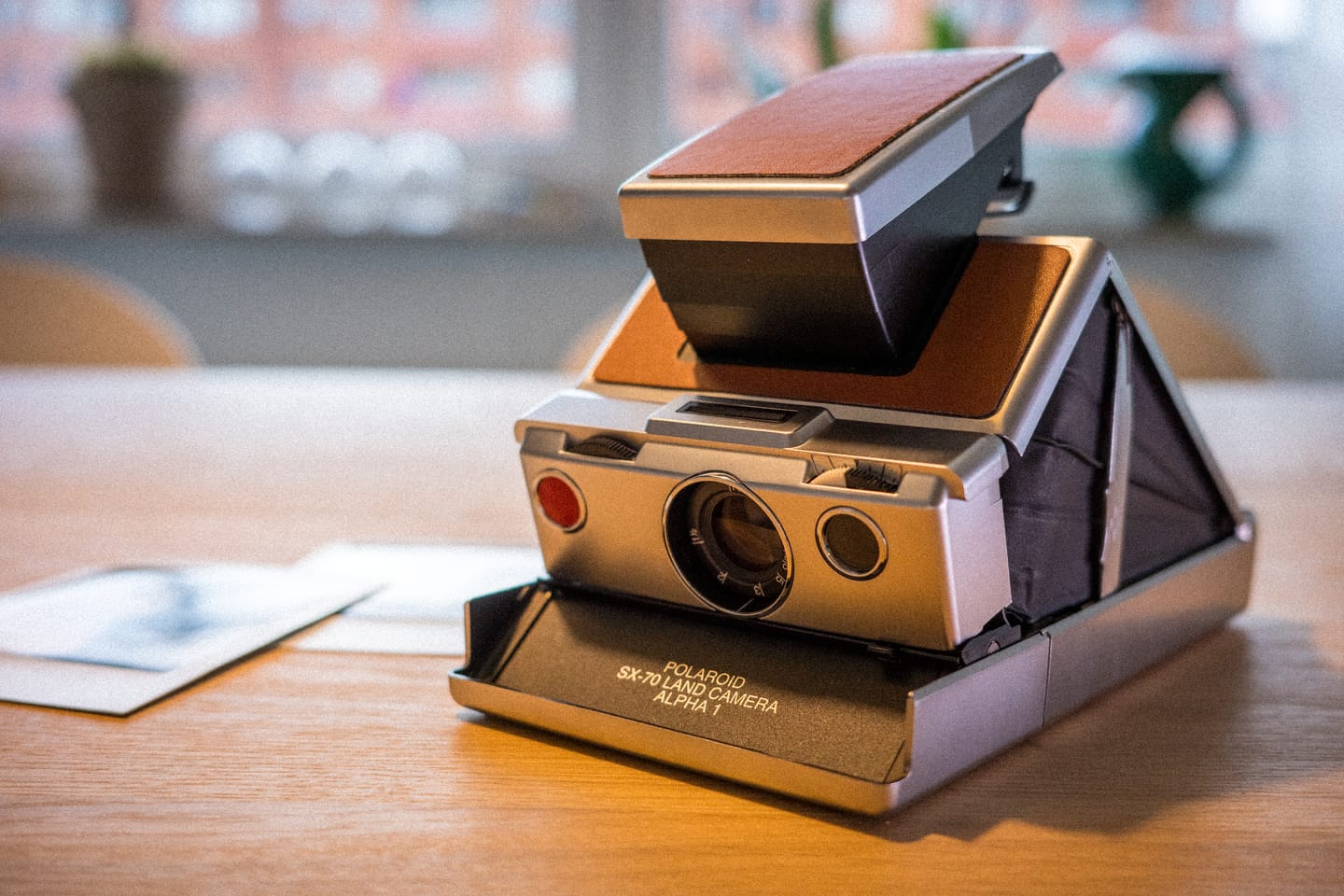 Polaroid SX-70 Alpha 1 Chrome Folding Instant Film Camera – Retrospekt