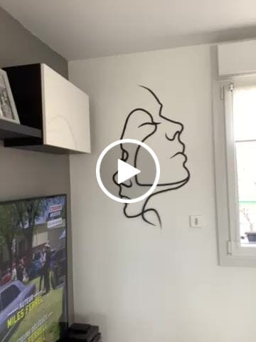 Customer video review of Femme aux cheveux bouclés v.2