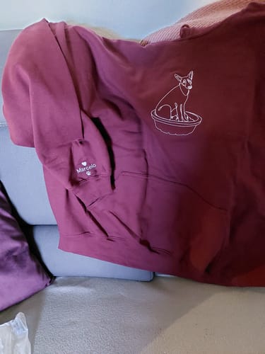 Customer photo review of Personalisierter bestickter Lineries® Hoodie