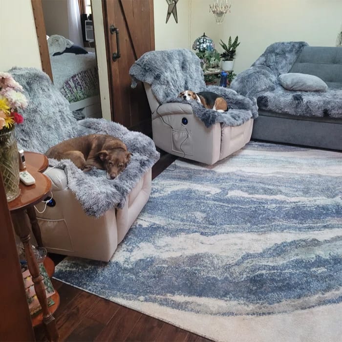 Customer photo review of Homrest Power Lift Recliner Chair with Massage & Heat for Elderly, Microfiber Electric Recliner with 2 Pockets, Cup Holders & USB Port (Beige White)