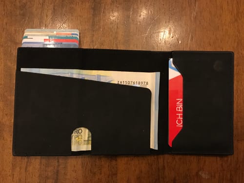 Customer photo review of Smart Wallet 3.0