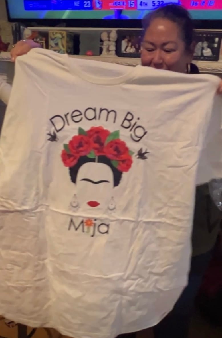 Customer photo review of Dream Big Mija, Chingona Unisex T-Shirt