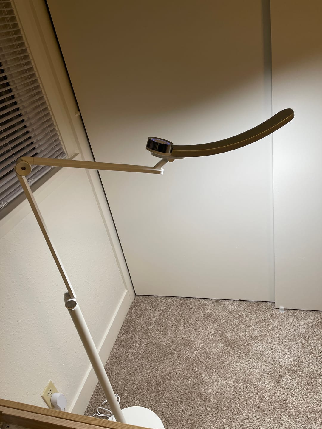 Customer photo review of Happy Nocnoc Led Reading Floor Lamp（US/CA/AU Only）