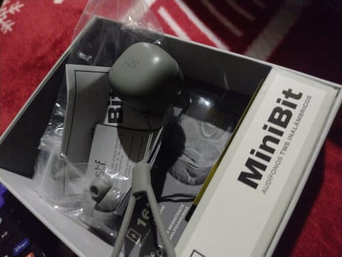 Customer photo review of Audífonos inalámbricos True Wireless | STF Mini Bit | in ear IPX4 4 h Gris