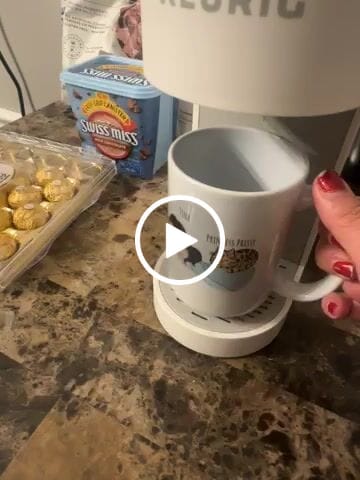 Customer video review of Personalized Cat Mug