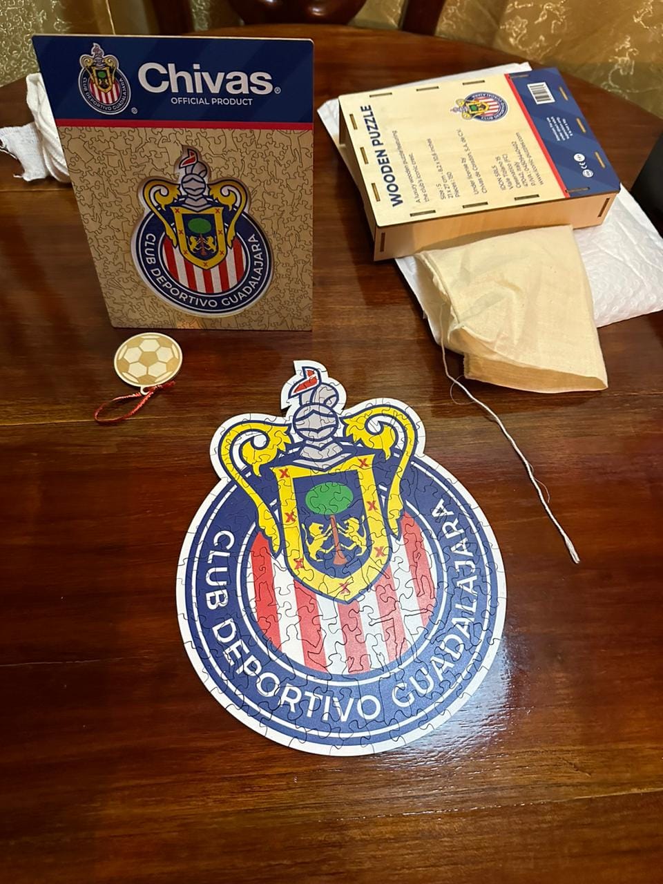 Customer photo review of Chivas Guadalajara® Escudo - Rompecabezas de Madera