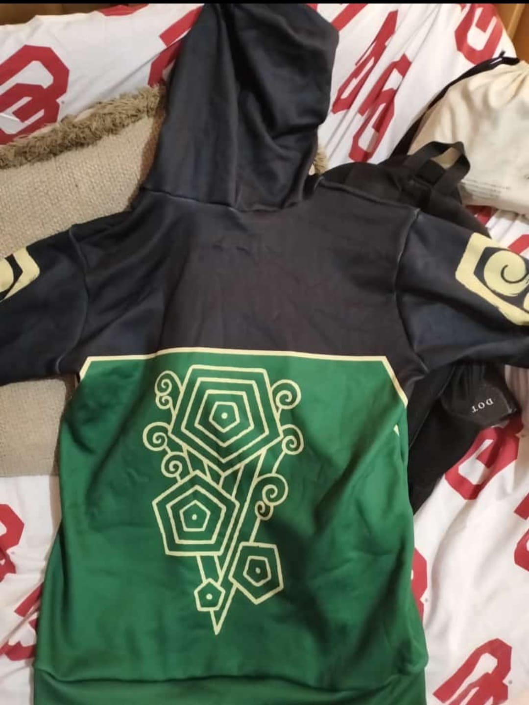 Customer photo review of Sudadera Reino Tierra