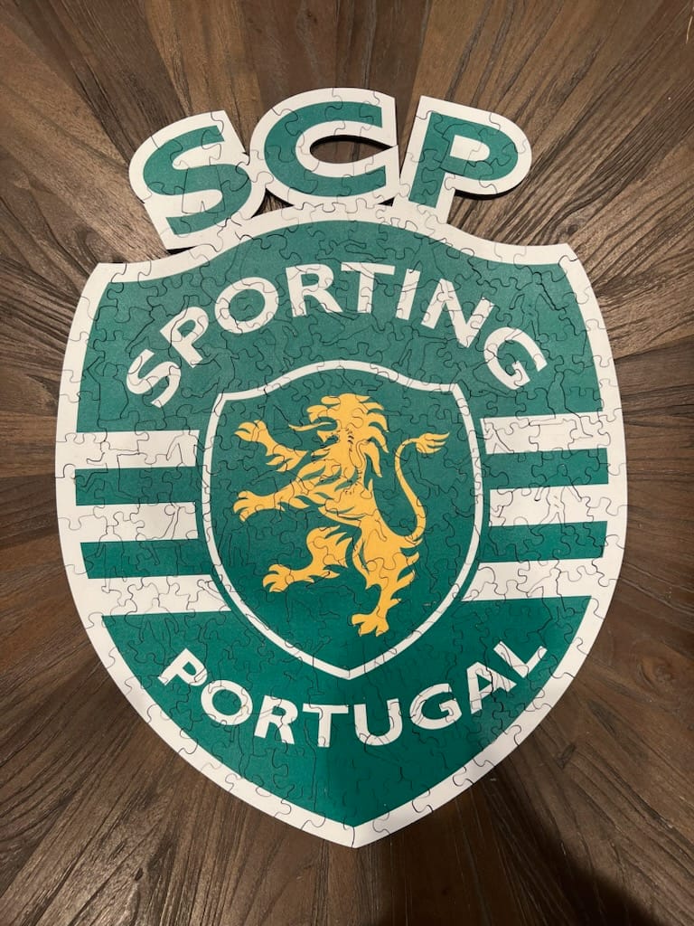 Customer photo review of Sporting CP® Logo - Wooden Puzzle