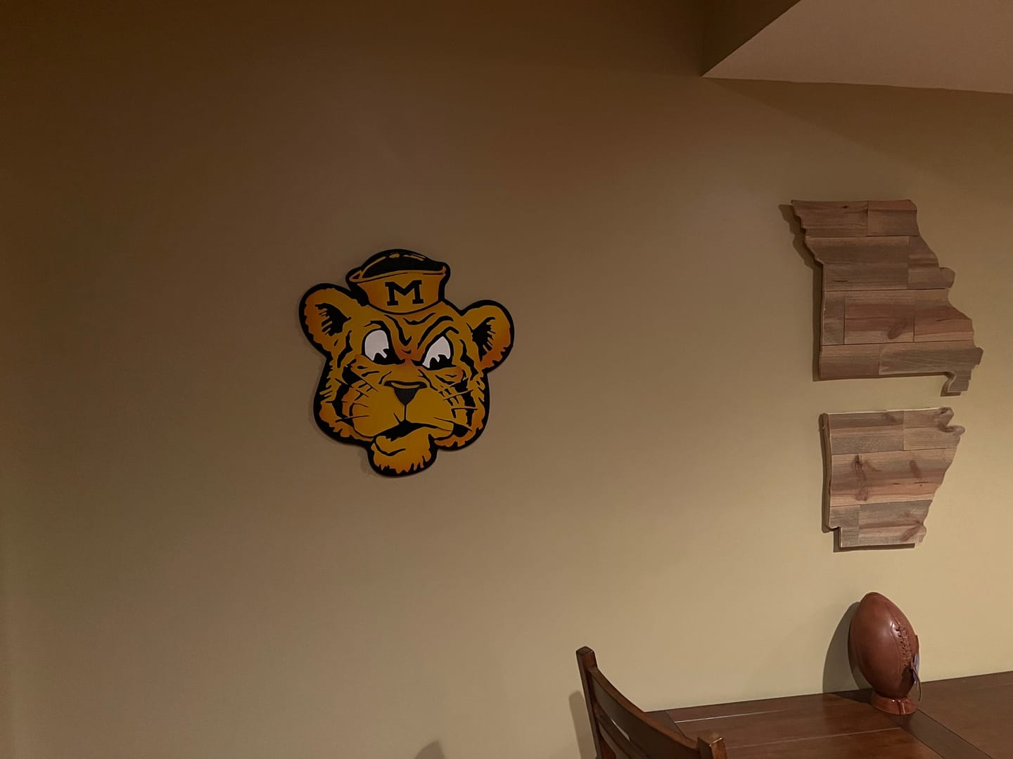 Customer photo review of Missouri Tigers VAULT Tiger 3D Vintage Metal Wall Art