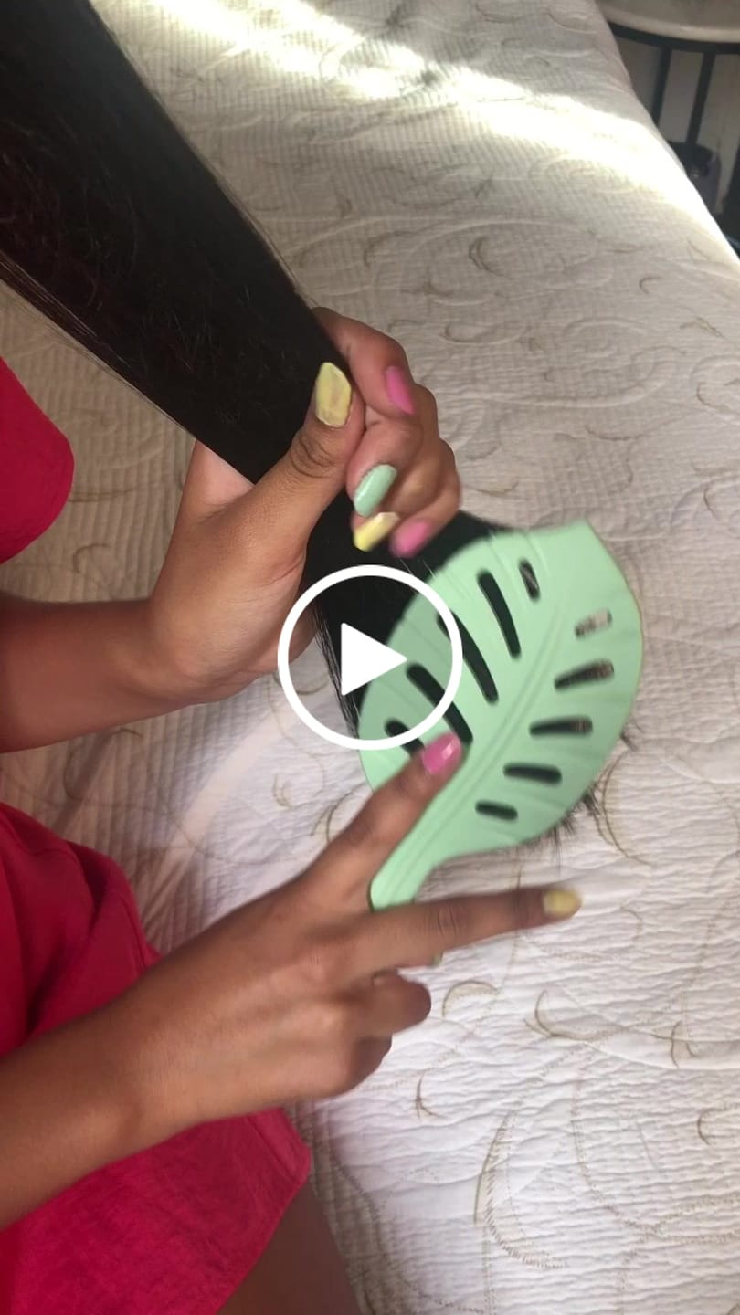 Customer video review of Melvory Hairbrush