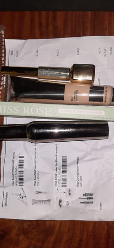 Customer photo review of Miss Rose Professional Eyeliner