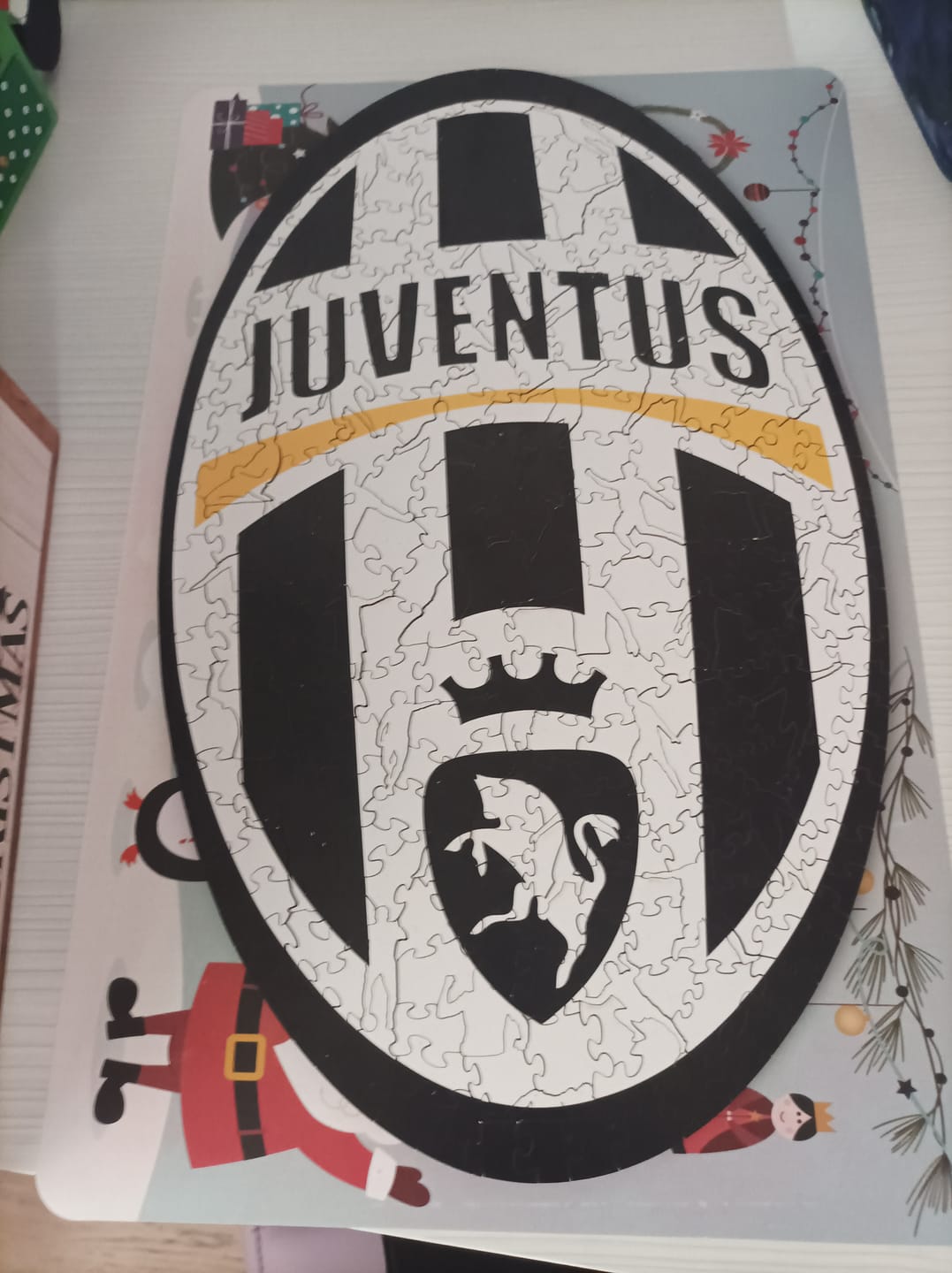 Customer photo review of Retro Logo Juventus® - Puzzle di Legno