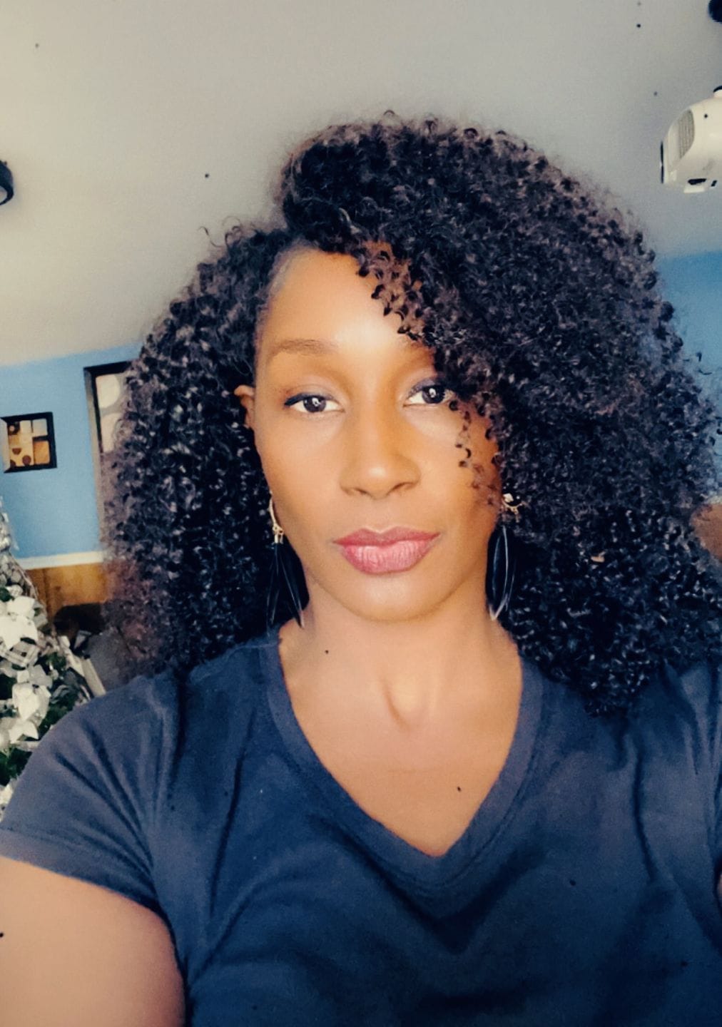 Customer photo review of Nicole Burmese 4A Kinky Curly - InvisiRoot™ Clip-ins (AKA TrueRoot™ Clip-ins)