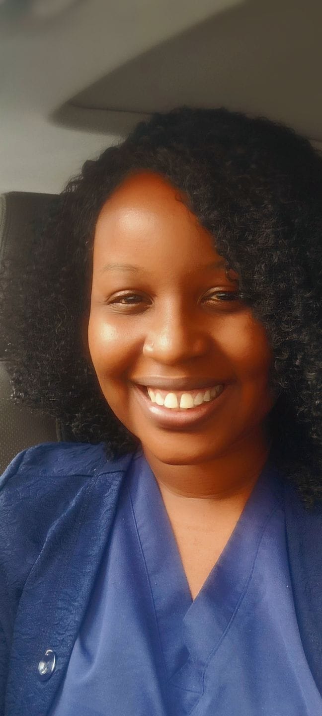 Customer photo review of Nicole Burmese 4A Kinky Curly - InvisiRoot™ Clip-ins (AKA TrueRoot™ Clip-ins)