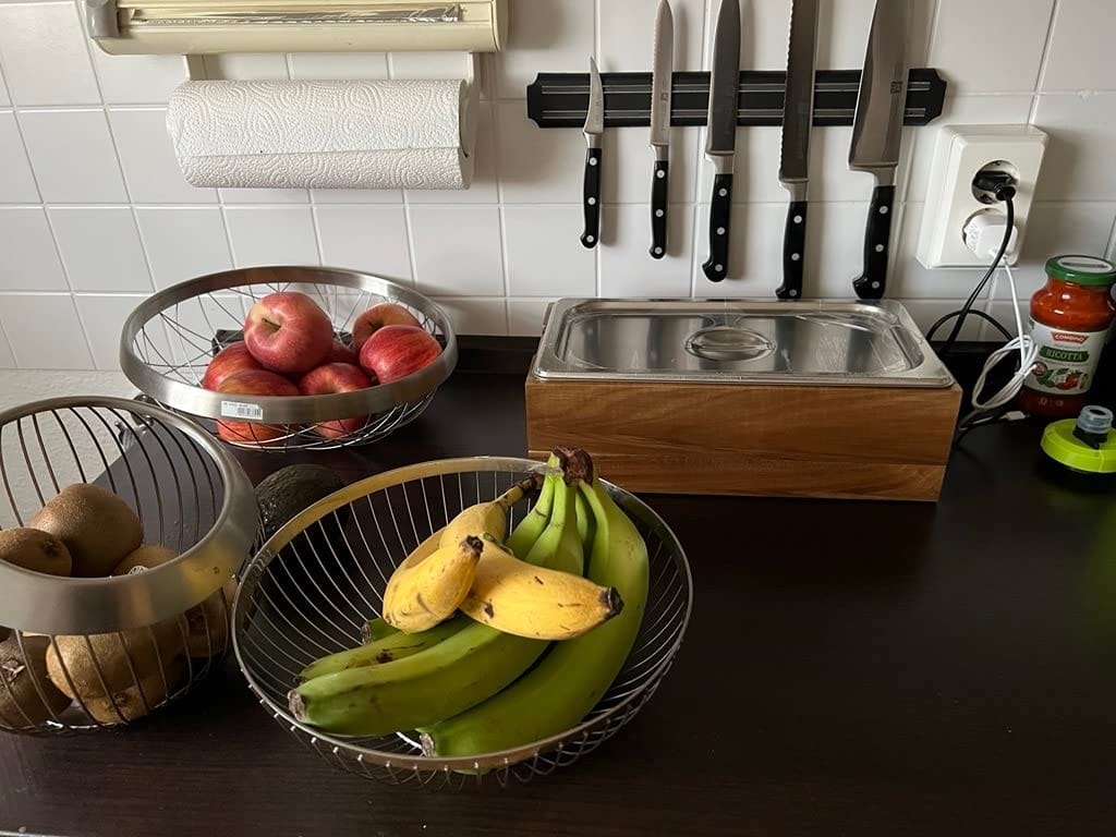 Customer photo review of YourCasa® Komposteimer - Echtholz - Edelstahl - für alltäglichen Biomüll in der Küche - Spülmaschinenfest - herausnehmbarer Einsatz - Bio Mülleimer mit Deckel Biomülleimer Küche