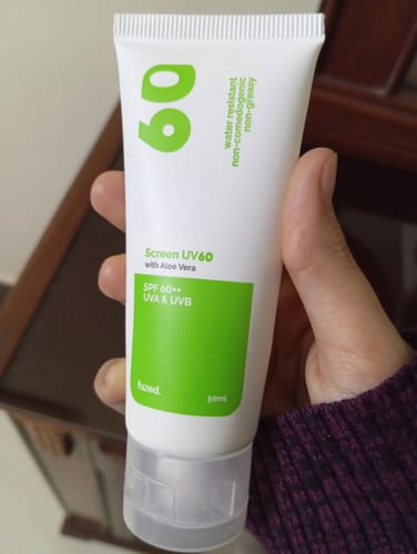 Customer photo review of Screen UV60 with Aloe Vera