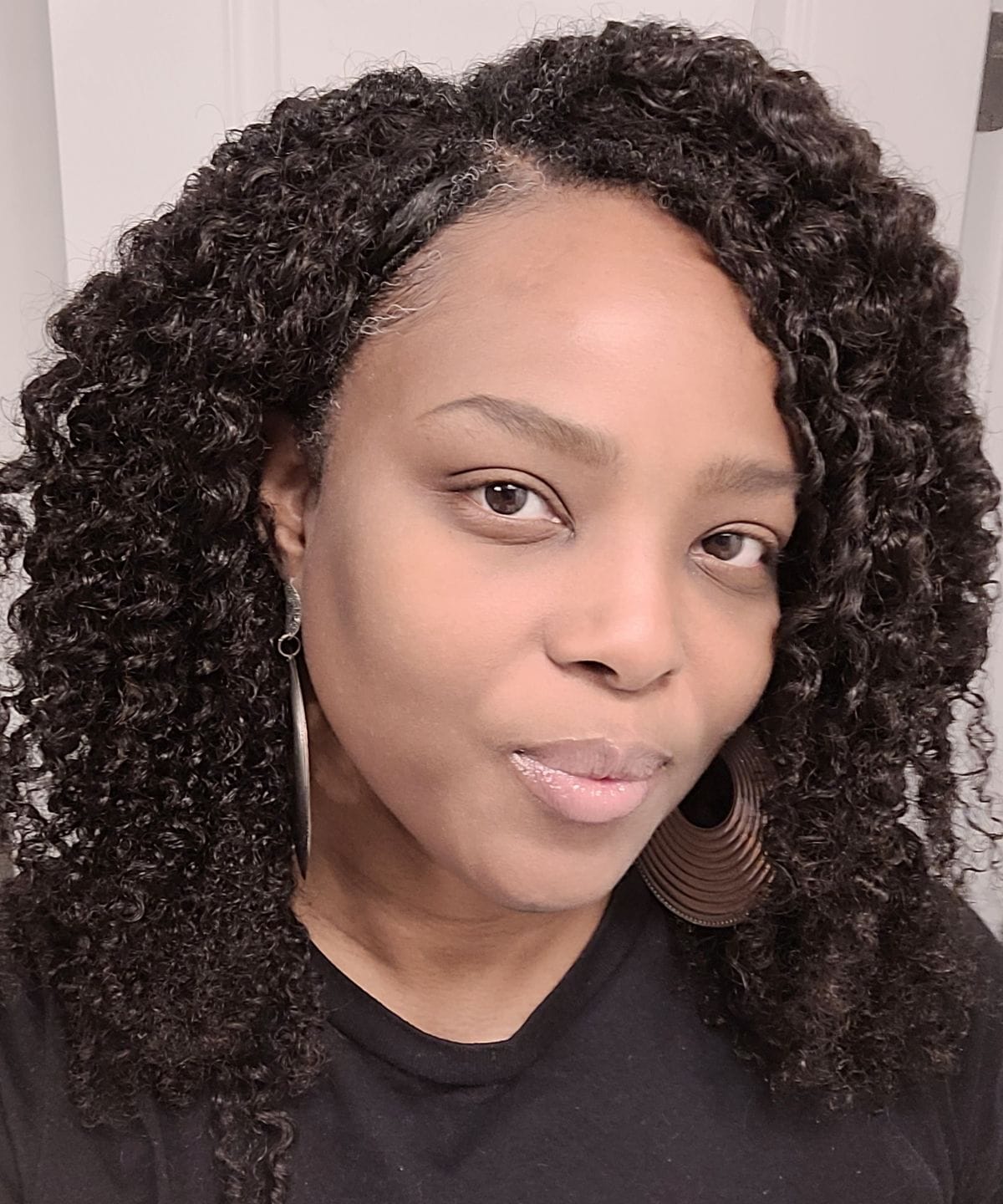 Customer photo review of Nicole Burmese 4A Kinky Curly - InvisiRoot™ Clip-ins (AKA TrueRoot™ Clip-ins)