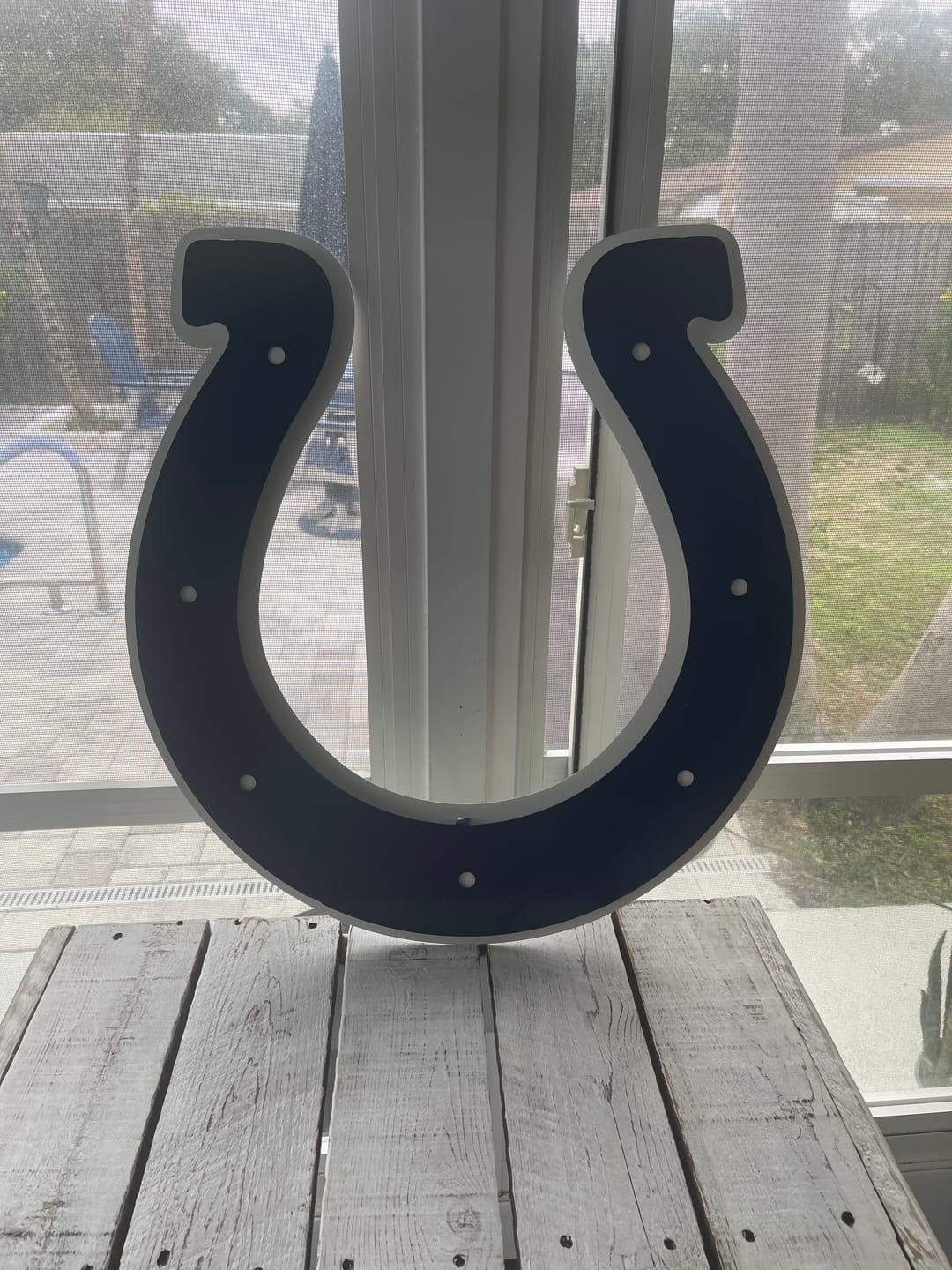 Customer photo review of Indianapolis Colts Horseshoe 3D Vintage Metal Wall Art