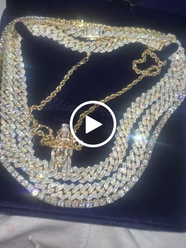 Customer video review of S925 Moissanite Diamond Prong Cuban Link Chain in 14K Gold - 12mm