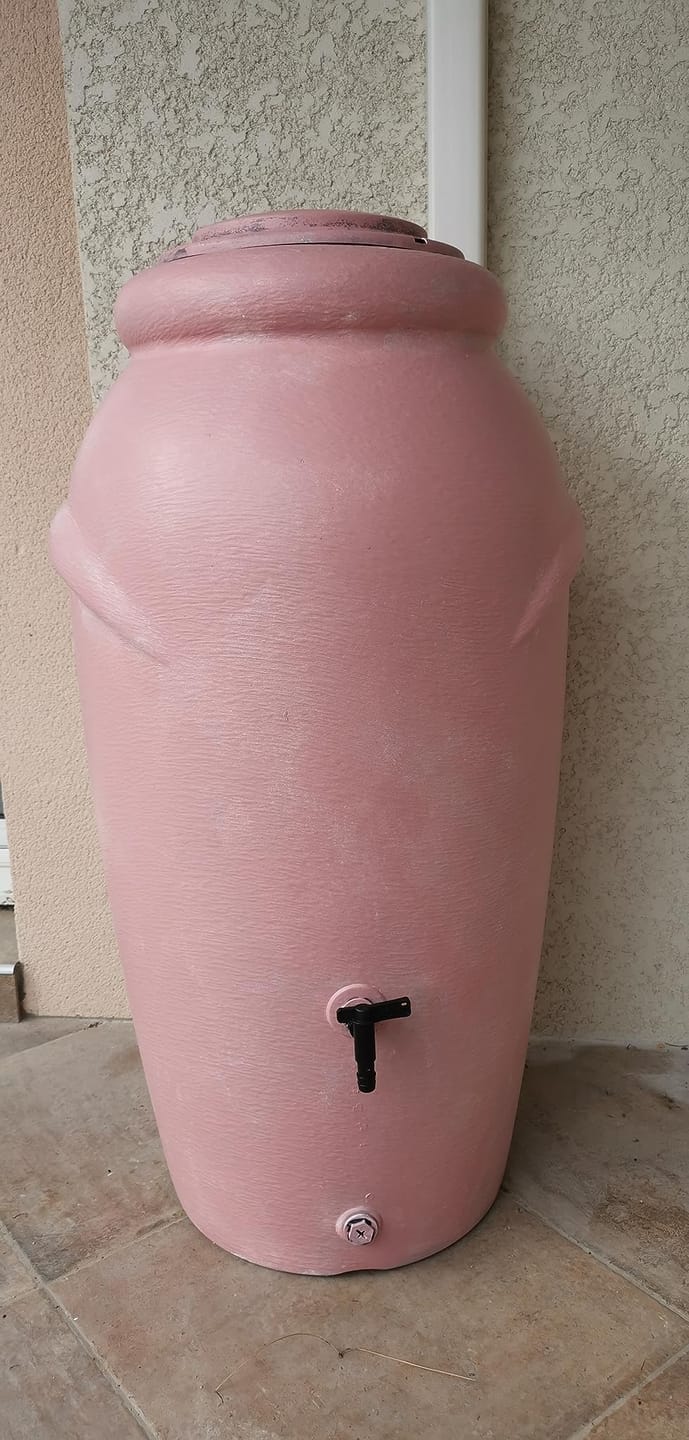 Customer photo review of Regentonne 210/360/440 Liter [Amphore Design] Regenfass Frostsicher aus Kunststoff - Regenwassertonne mit Wasserhahn
