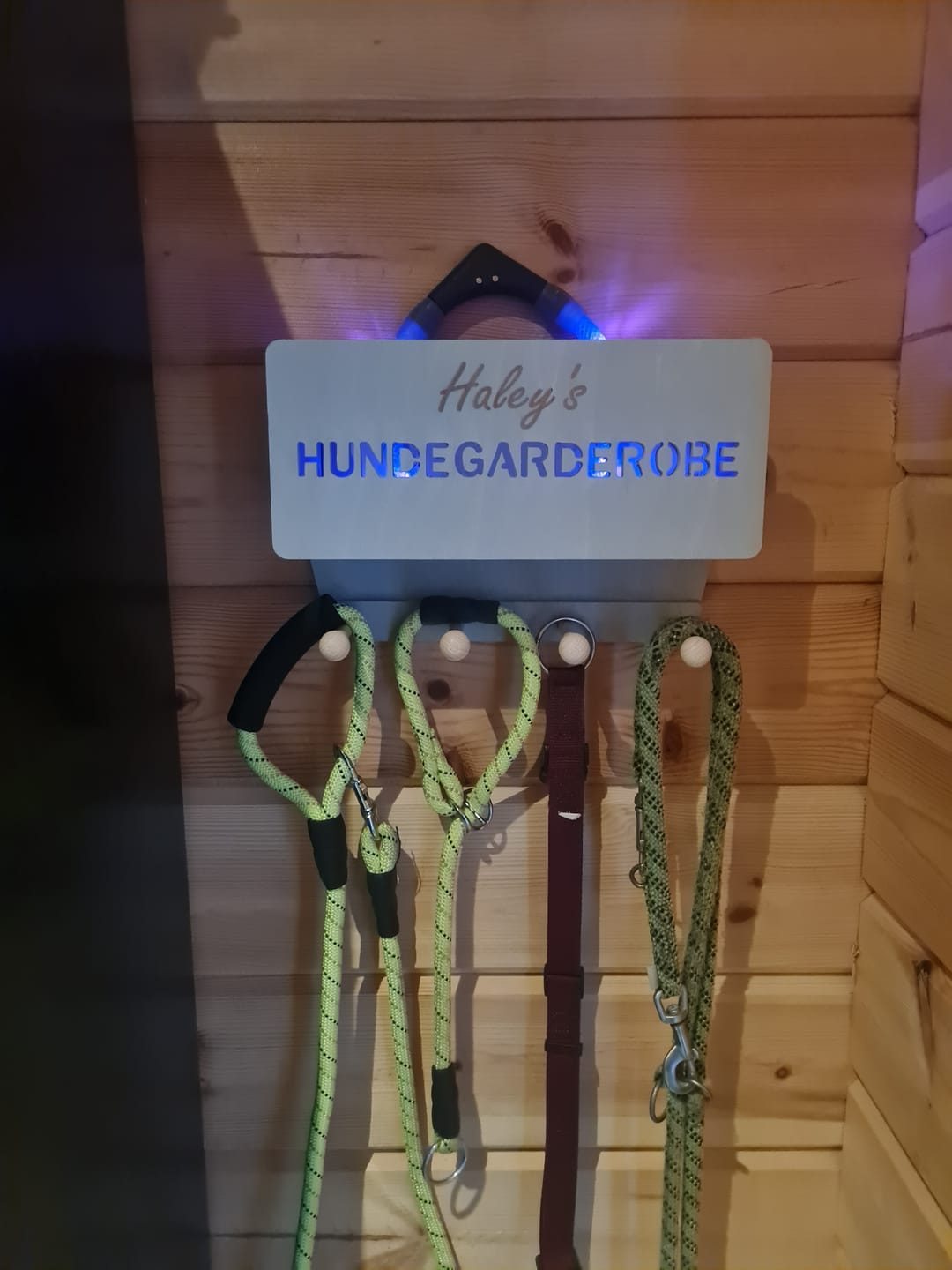 Customer photo review of PERSONALISIERUNG: Hundegarderobe Classic