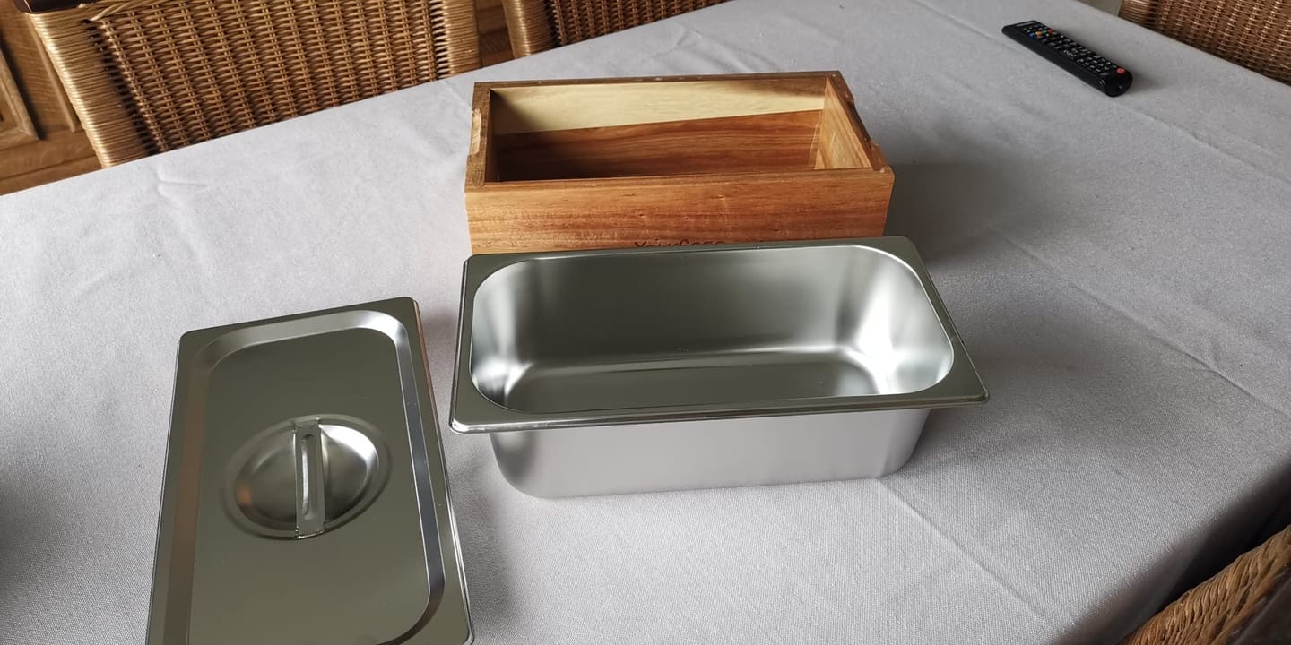 Customer photo review of YourCasa® Komposteimer - Echtholz - Edelstahl - für alltäglichen Biomüll in der Küche - Spülmaschinenfest - herausnehmbarer Einsatz - Bio Mülleimer mit Deckel Biomülleimer Küche