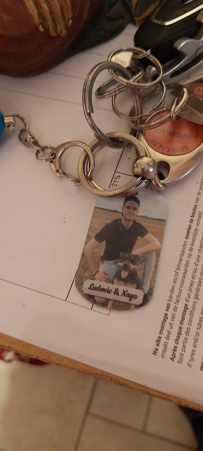 Customer photo review of Photo double face - Porte-clés Dog Tag personnalisé