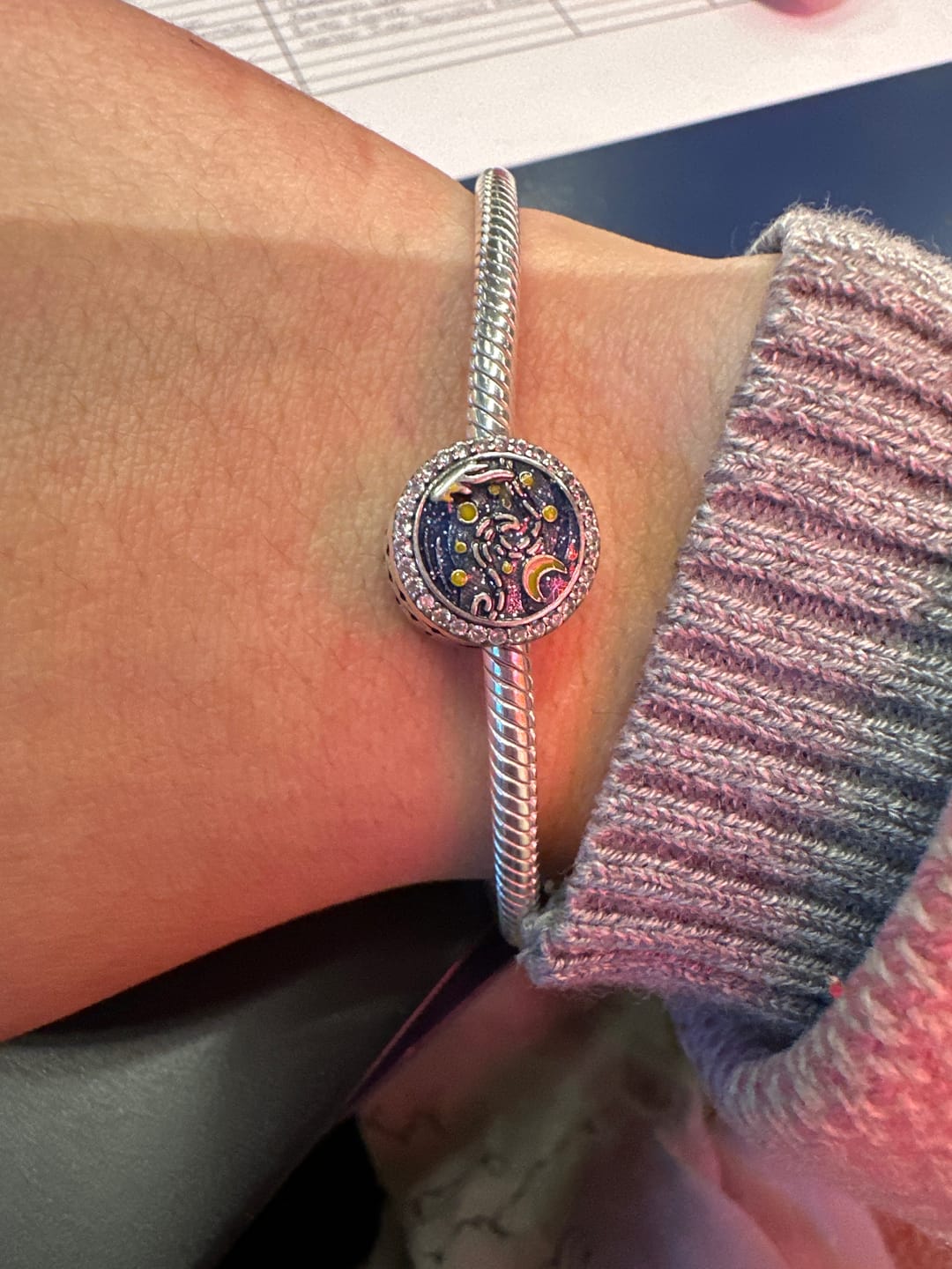Customer photo review of Charm Noche Estrellada de Van Gogh