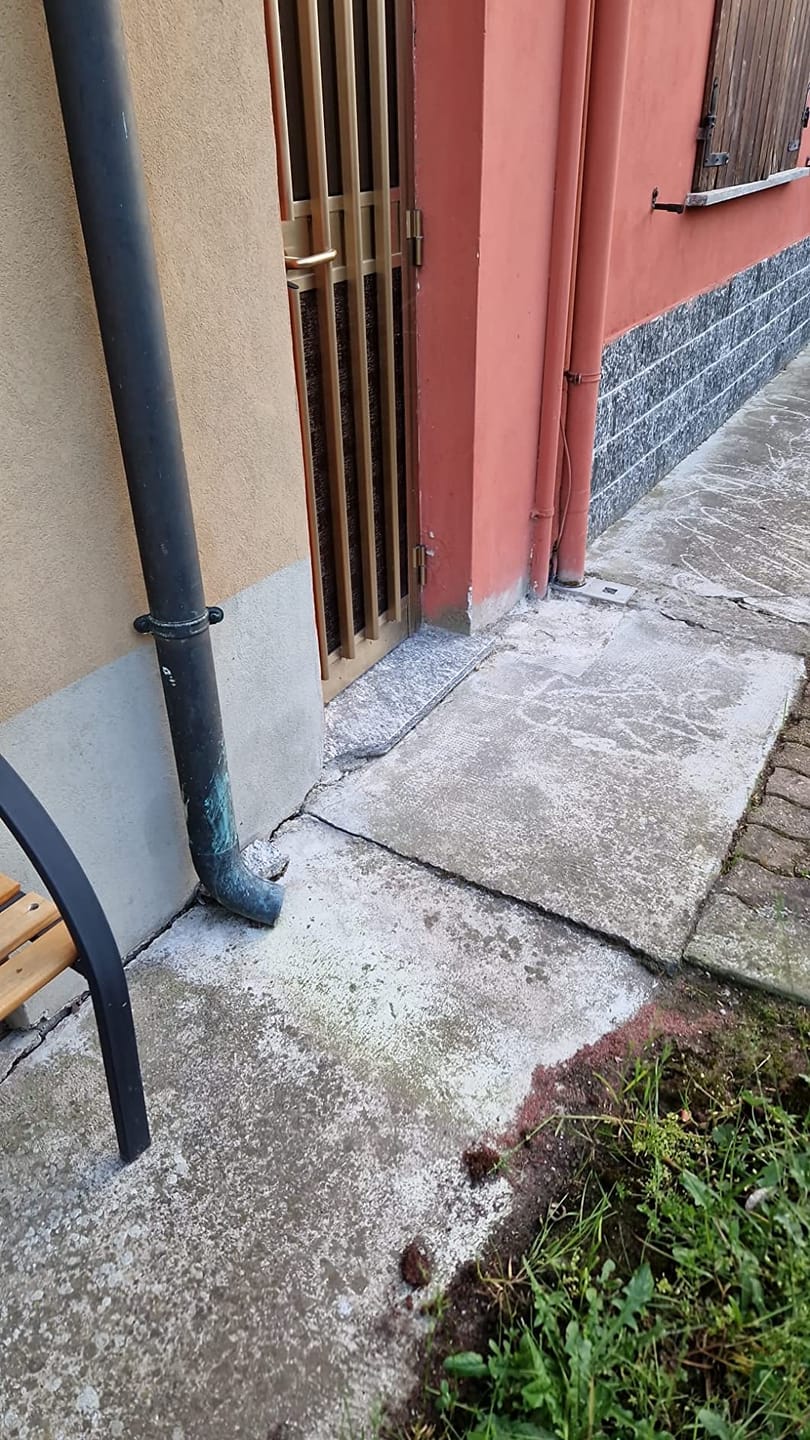 Customer photo review of Regentonne 210/360/440 Liter [Amphore Design] Regenfass Frostsicher aus Kunststoff - Regenwassertonne mit Wasserhahn