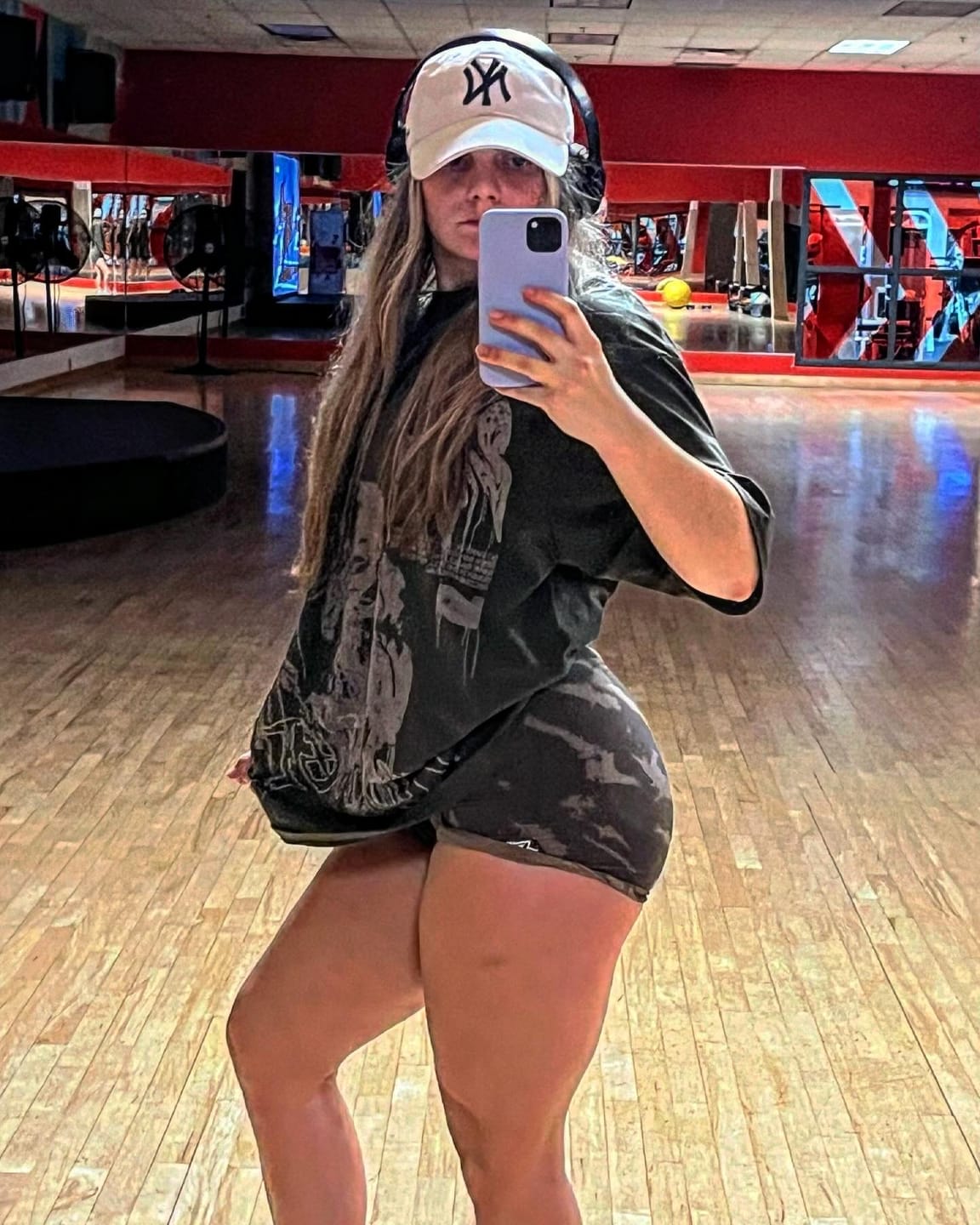 Customer photo review of W427 Phantom Oversized Tees