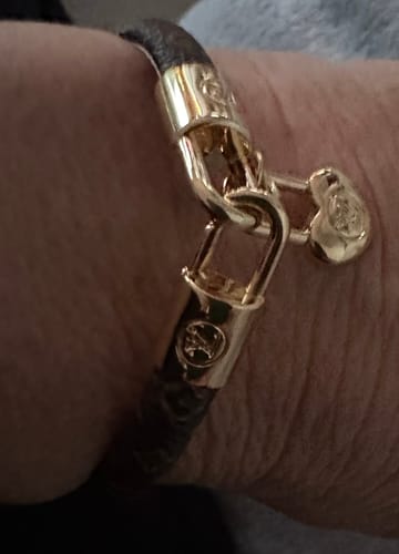 Customer photo review of LV CRAZY LOCK LEATHER GOLD BRACELET