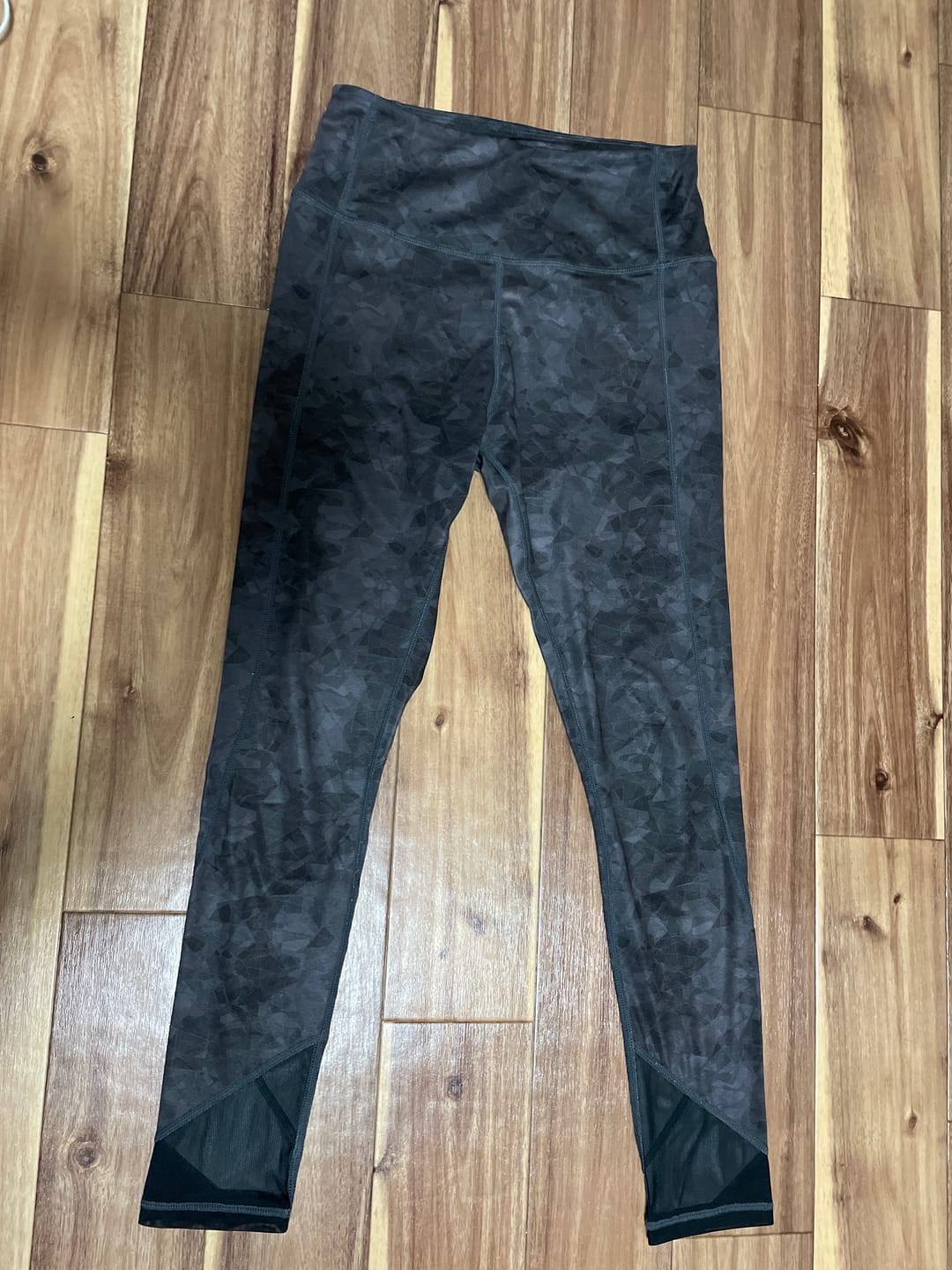 Customer photo review of ZOMIGEN｜幾何学柄レギンス ハイウエスト メッシュ切り替え