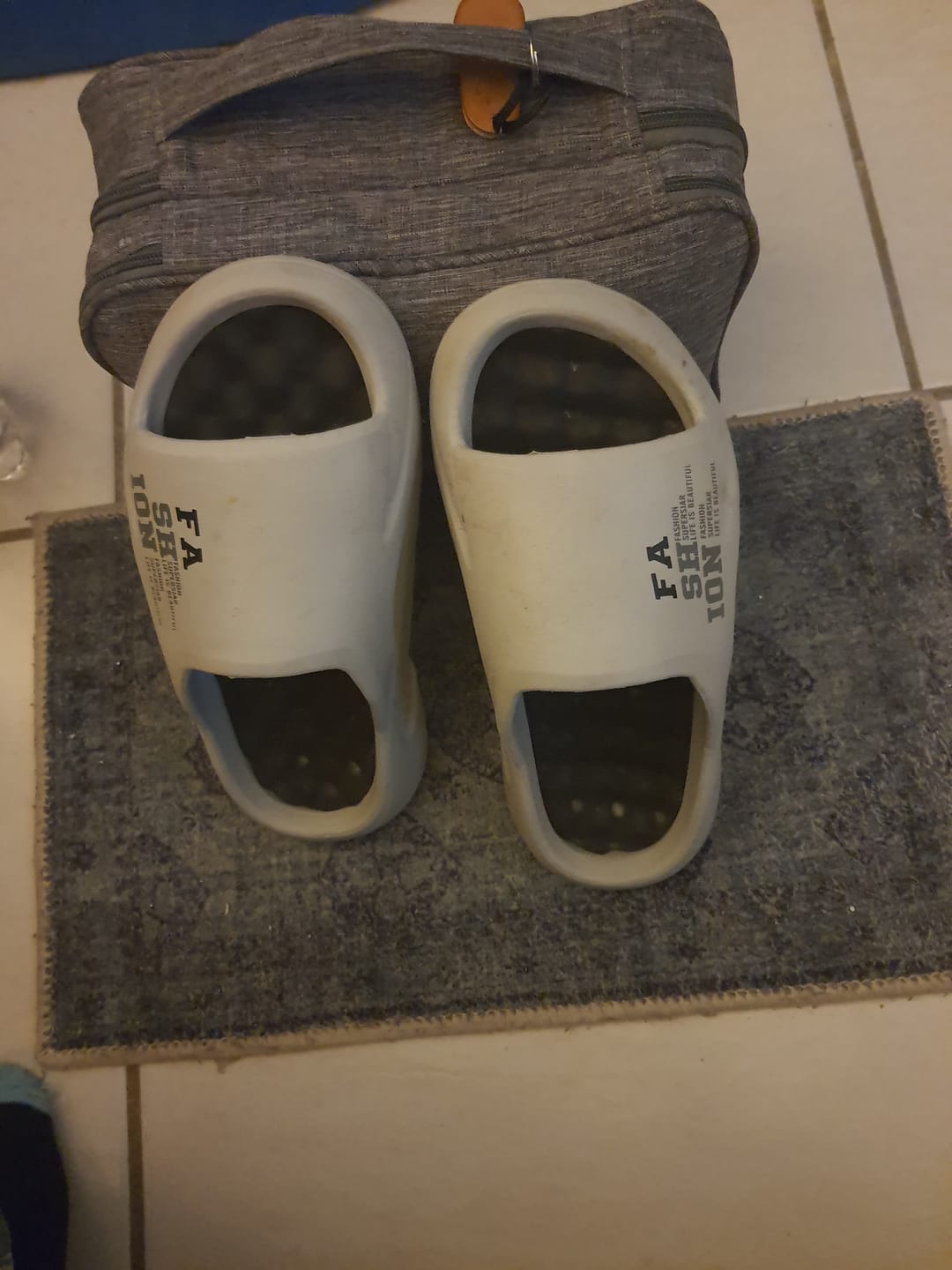 Customer photo review of Chinelas Riviera en Espuma con Masajeador