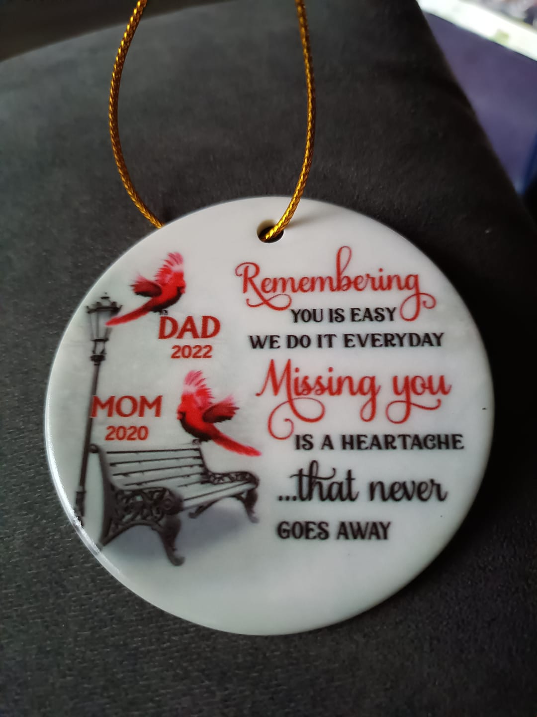 Customer photo review of Cardinals Winter Memorial Personalized Circle Ornament