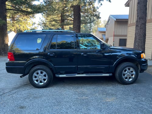 Customer photo review of 2005-2006 Ford Expedition 4-Wheel Air Suspension Conversion With Suspension Light Module And Lift Kit (FX24FM2L)