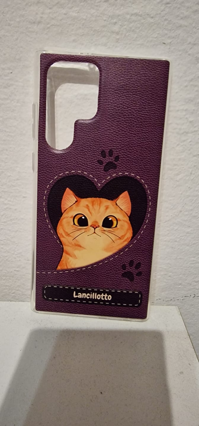 Customer photo review of Gatto con cuore aspetto similpelle - Custodia per il telefono personalizzata