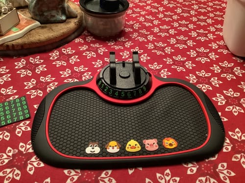 Customer photo review of Skridsikker telefonholder med måtte til bilen