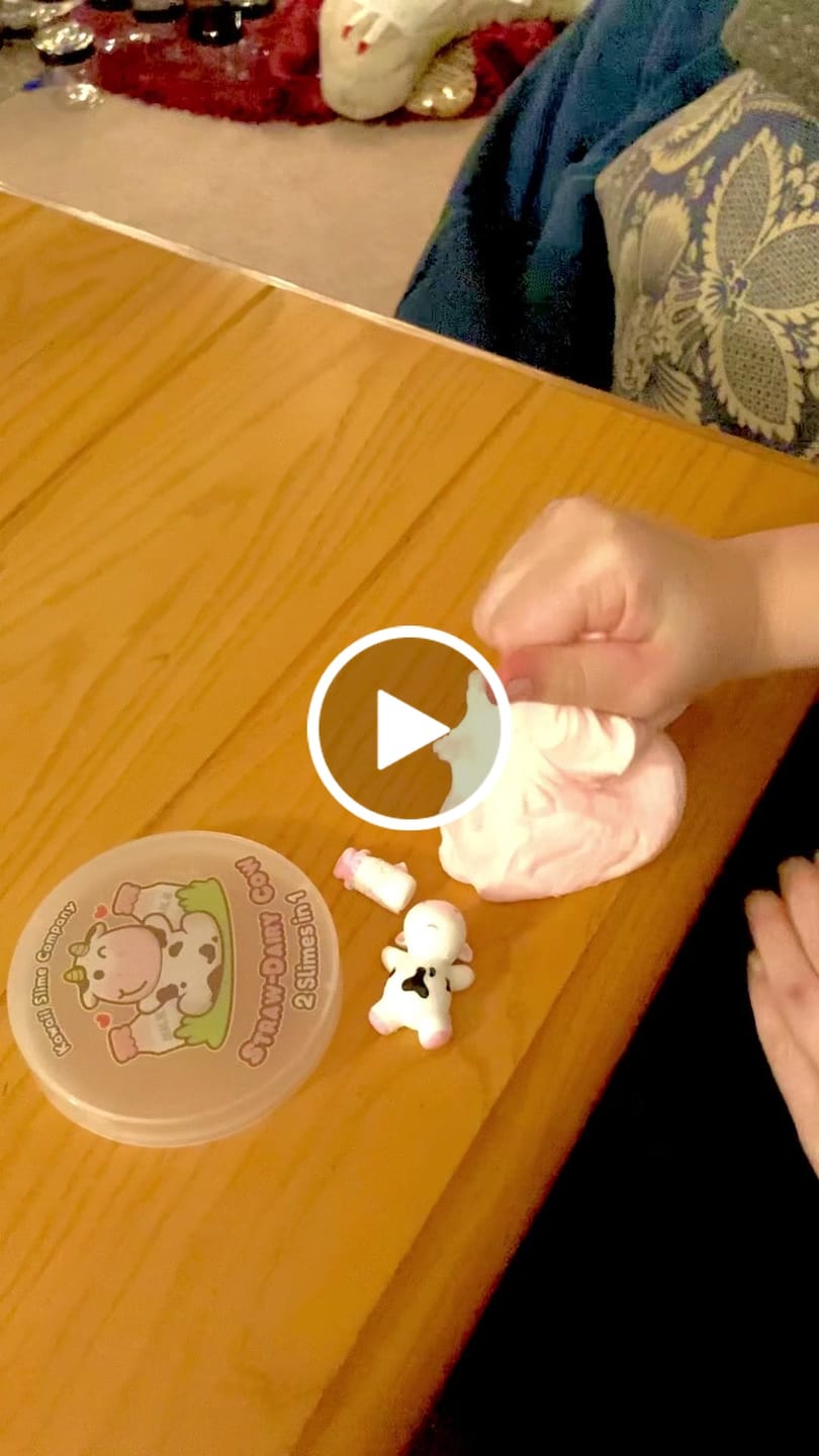 Customer video review of Straw-Dairy Cow 2 Slimes in 1