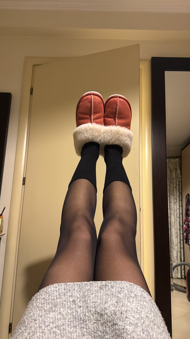 Customer photo review of Nordic Comfy Slippers